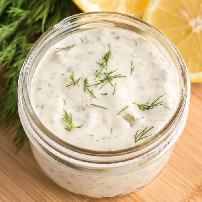 Recipe for tartar sauce with dill pickles