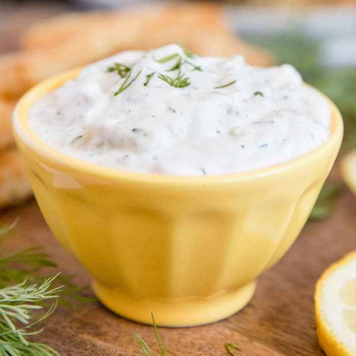 Recipe for tartar sauce with dill pickles